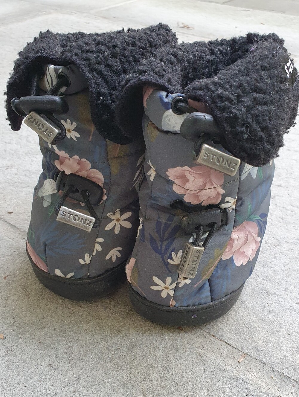 STONZ Booties size M